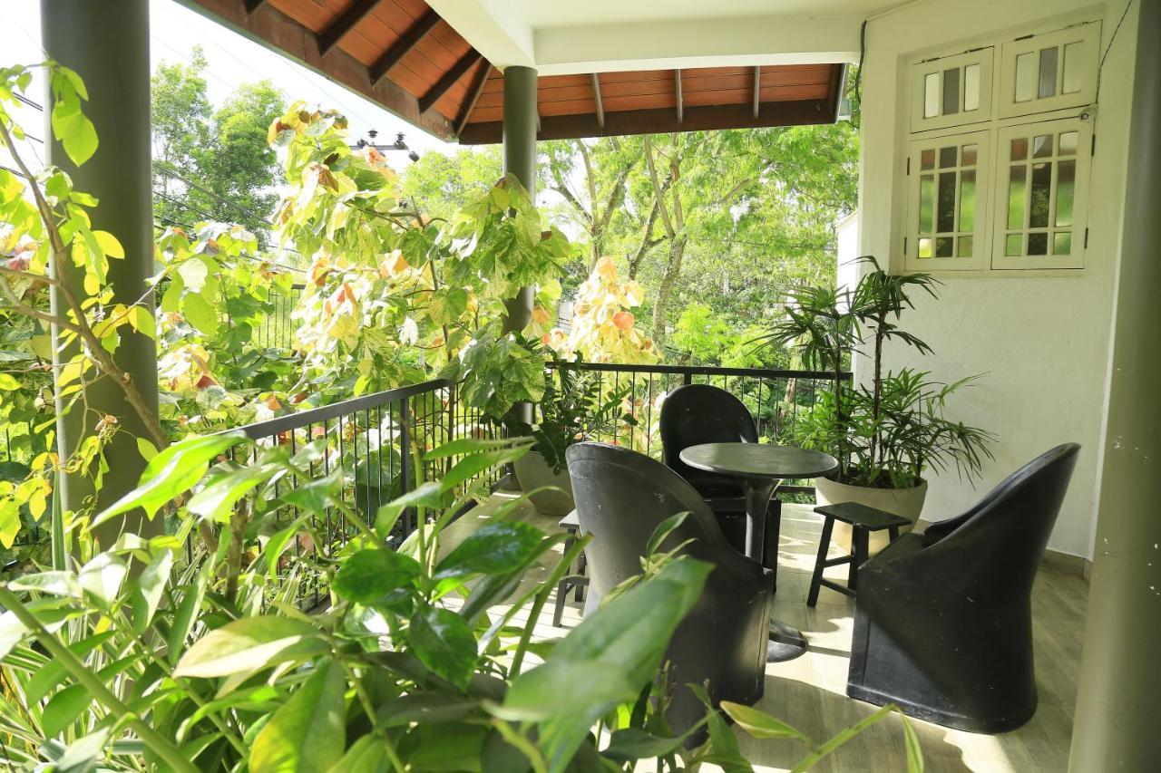 Crown Hills Kandy Inn المظهر الخارجي الصورة