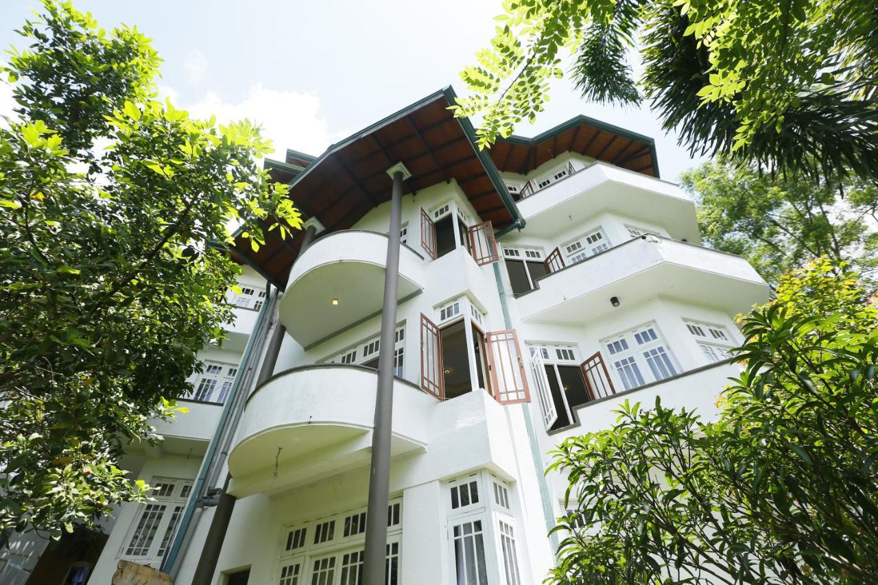 Crown Hills Kandy Inn المظهر الخارجي الصورة